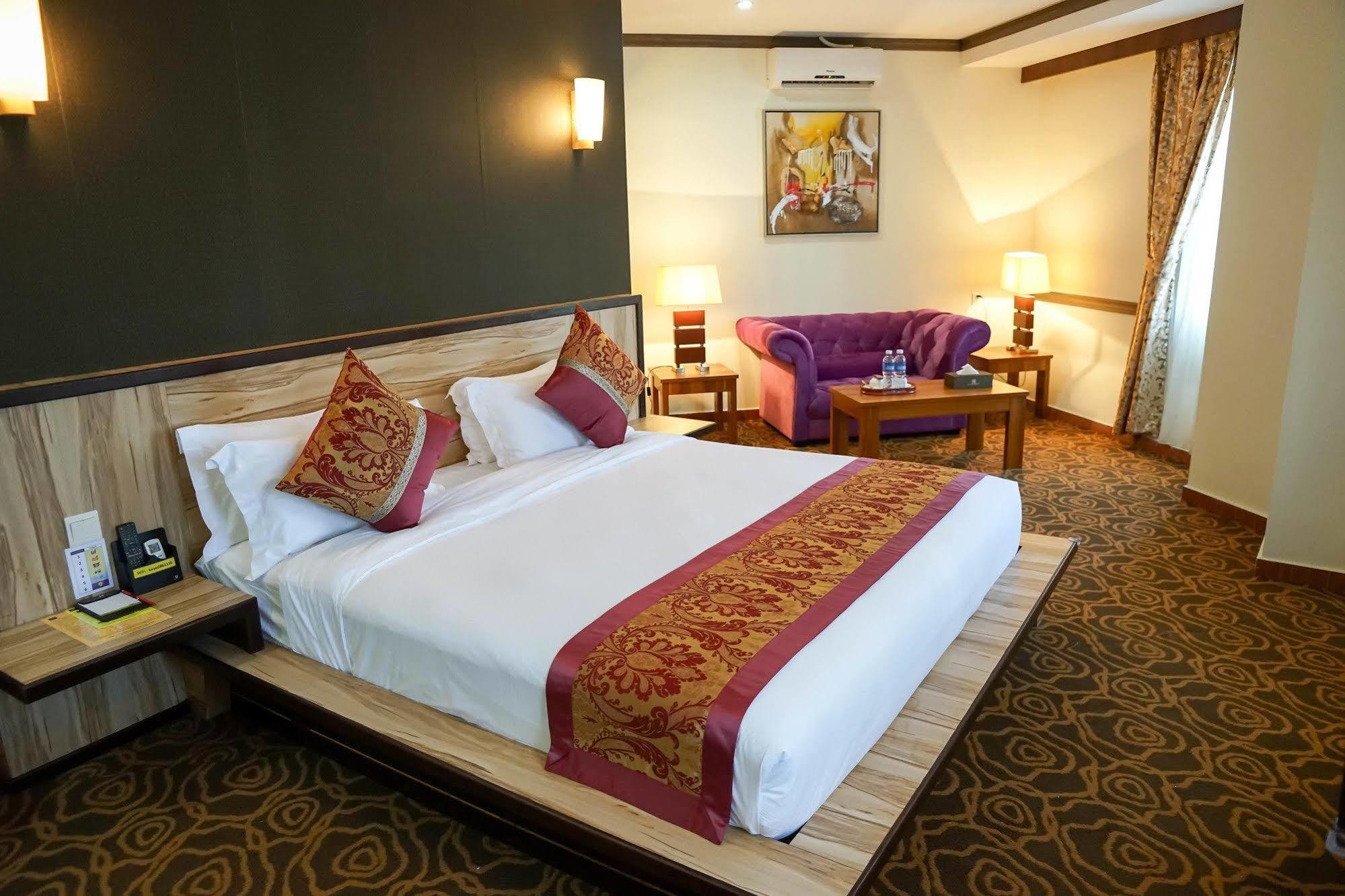 Herald Hotel Malacca ภายนอก รูปภาพ